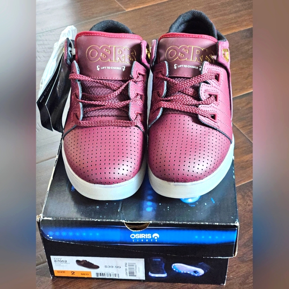 Osiris Lights Burgundy Skater Shoes size: 2